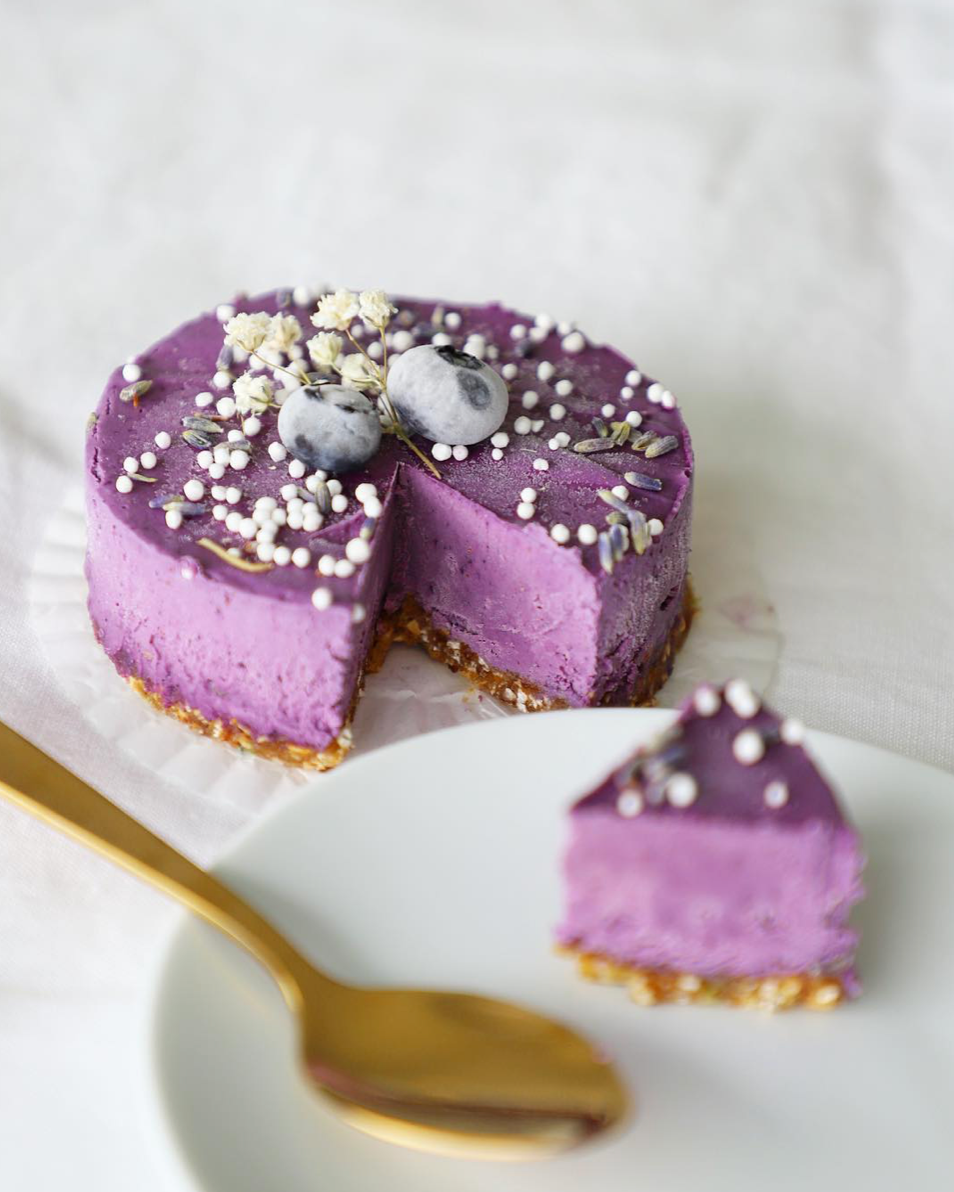Raw Blueberry Cheesecake – Sweet Belly